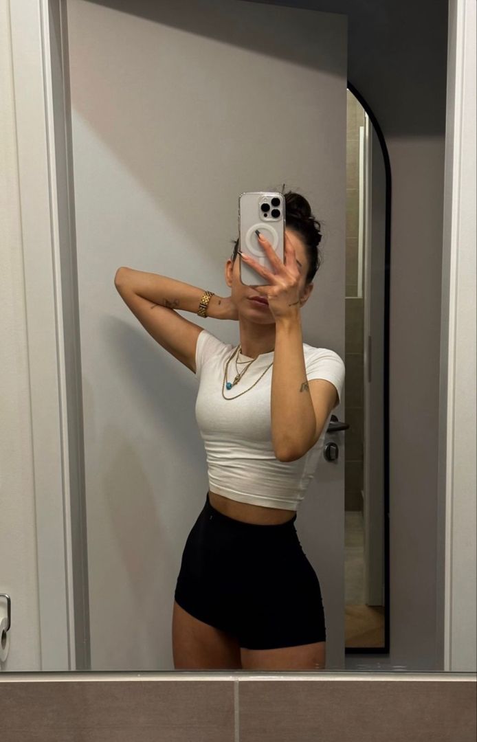 <em>Isabella R.</em>